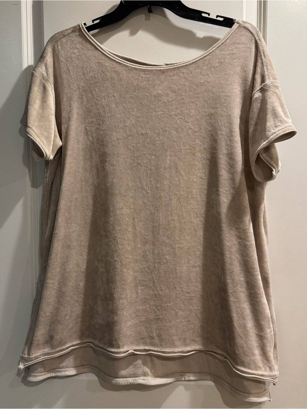 GreenTea Short Sleeve Scoop Neck Tee in Light Beige